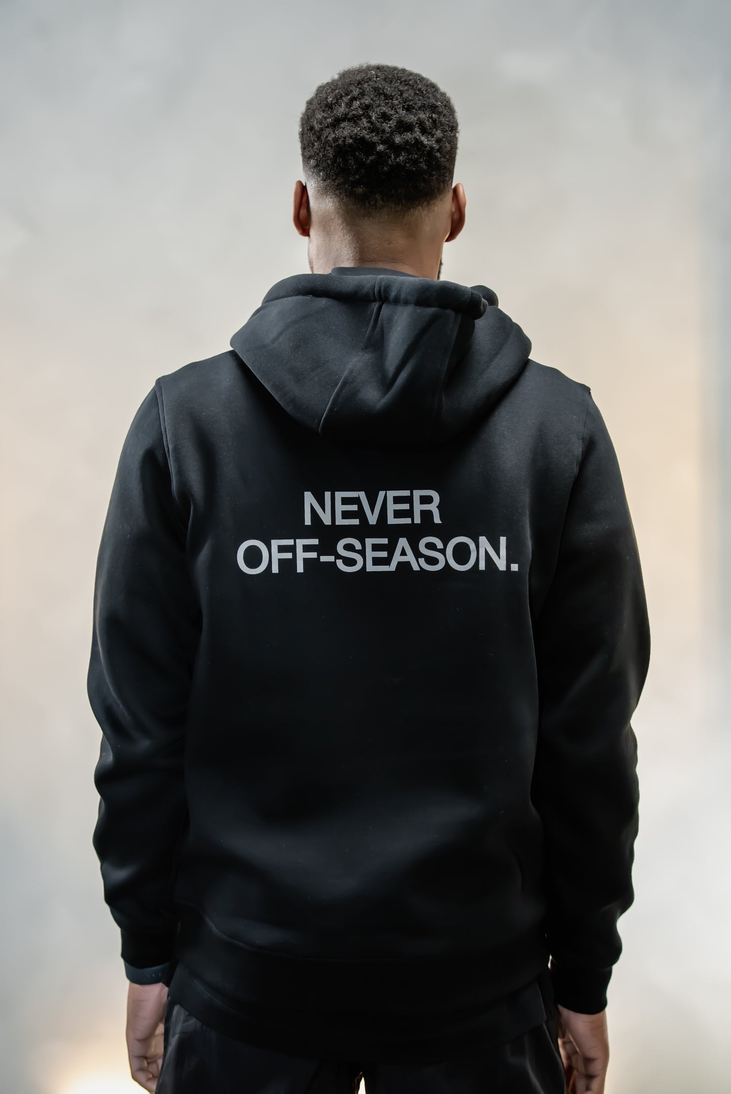 NEVER OFF-SEASON. HOODIE BLACK