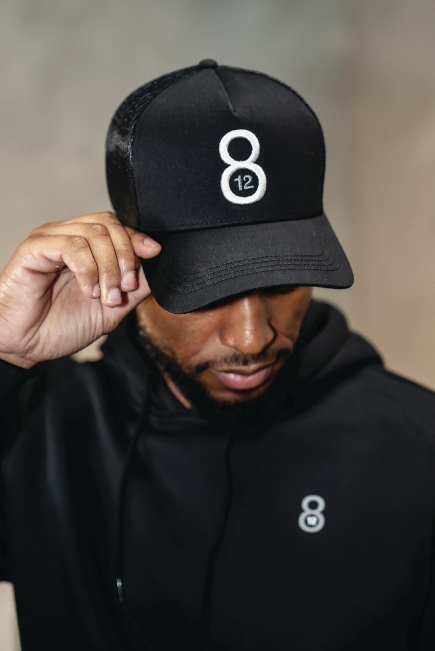 12.8 LOGO CAP BLACK